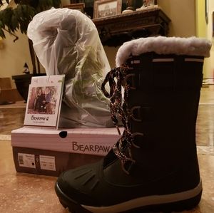 New in box. Bearpaw Desdemona Snowboots,  Size 9